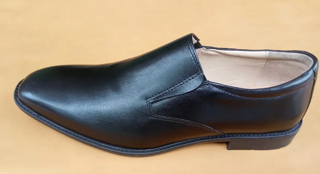 Road - Men's Casual  Shoes